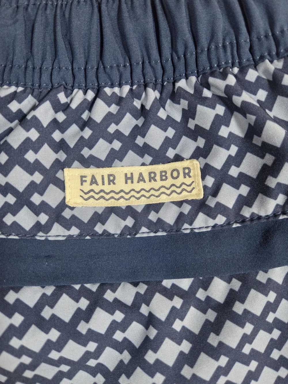 Fair Harbor Men's Navy Anchor Printed Board Shorts Size Large - Picture 9 of 10